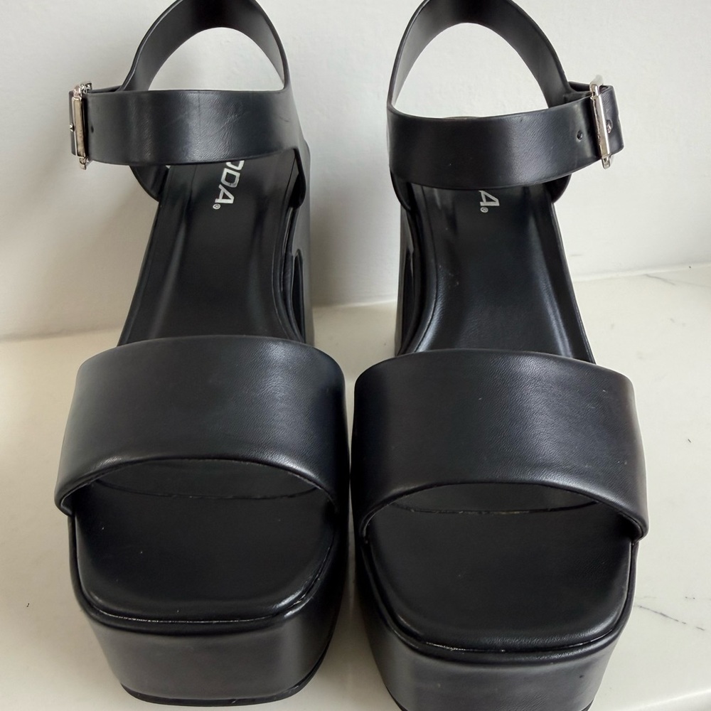 Black Platform Chunky Heel - Picture 2 of 6